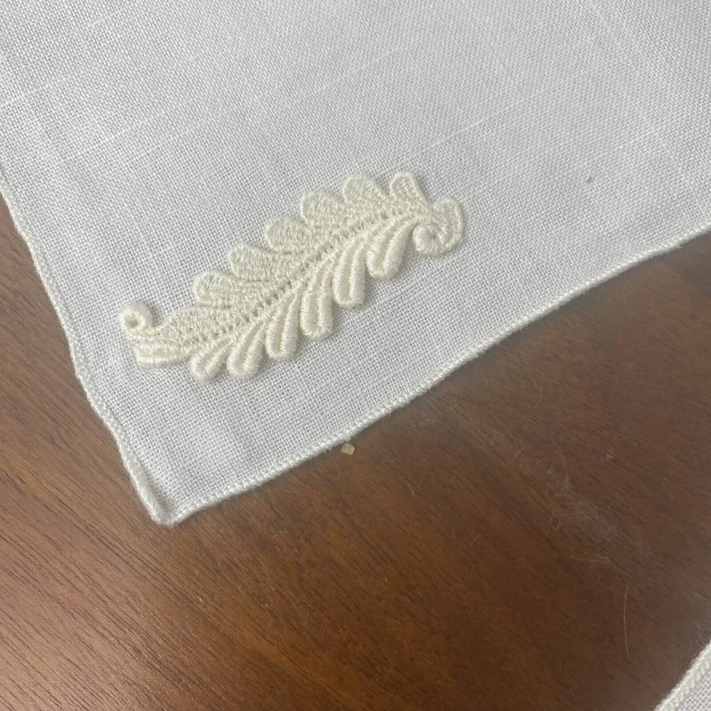 Vintage Ivory Cloth Napkins Linen Embroidered Leaf Applique Tea Towel Set 4